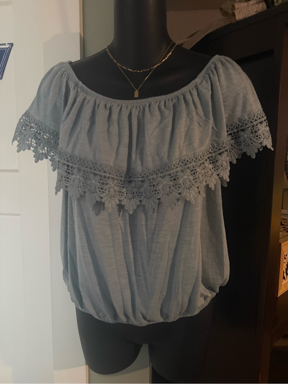 paper and tee Light Blue Off-Shoulder Lace Trim Top